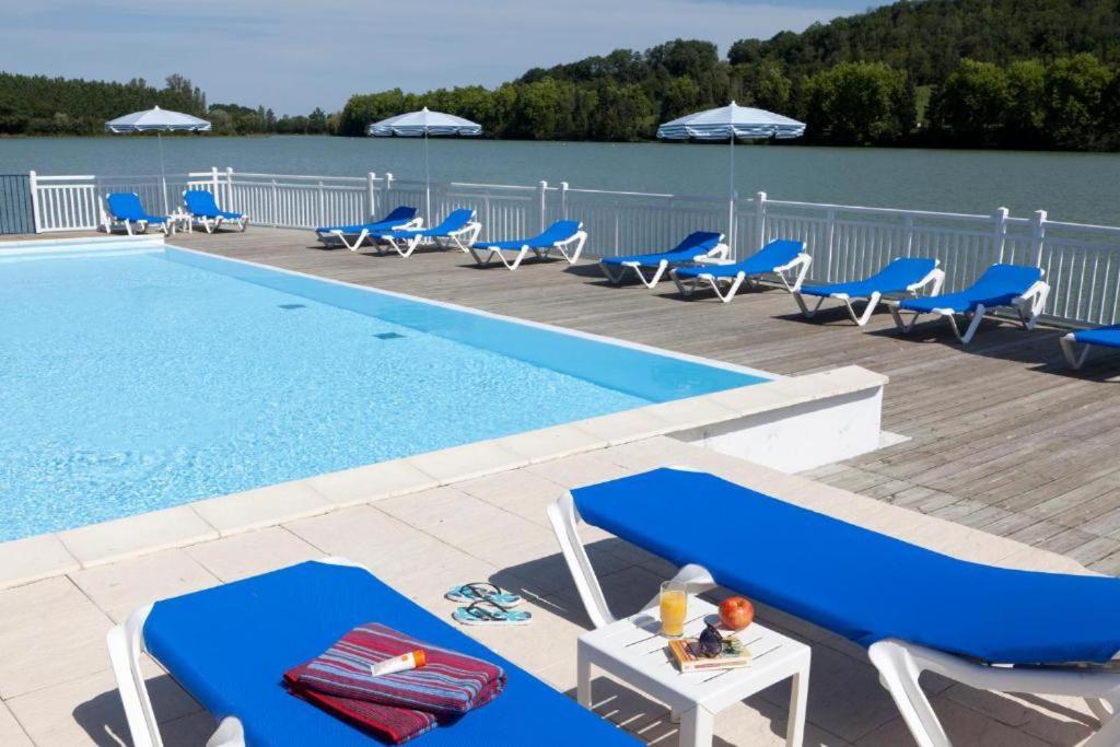 Residence Pierre & Vacances Le Hameau Du Lac 마르시악 외부 사진