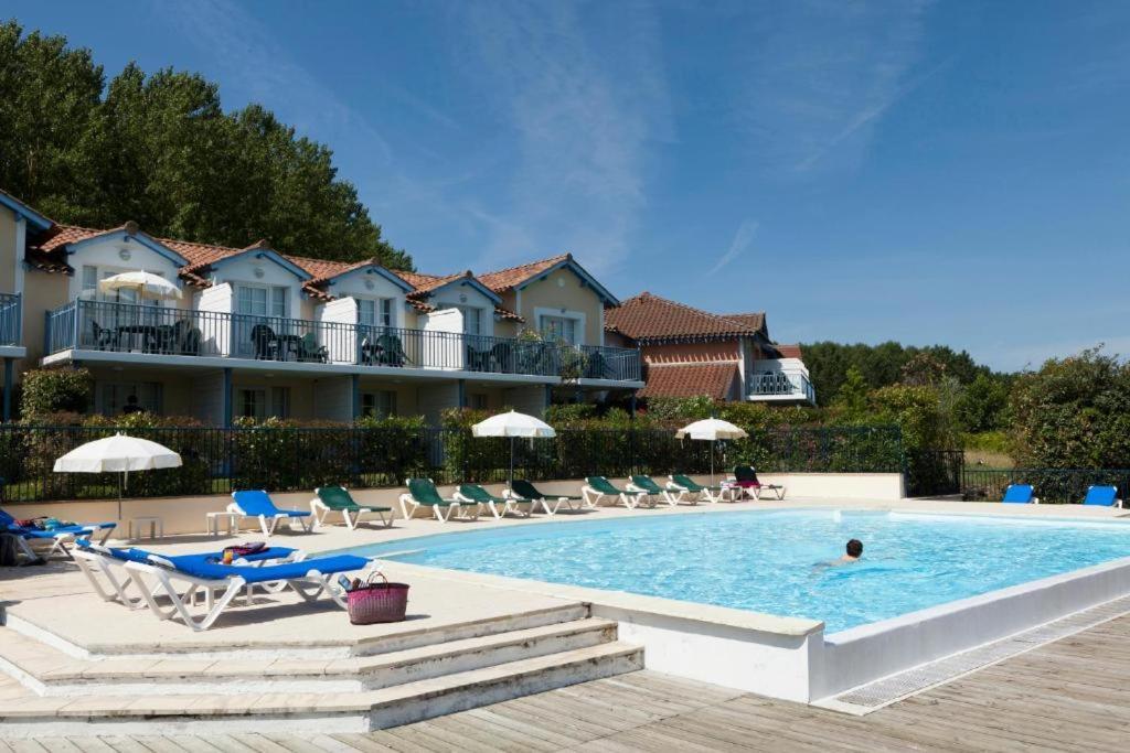 Residence Pierre & Vacances Le Hameau Du Lac 마르시악 외부 사진